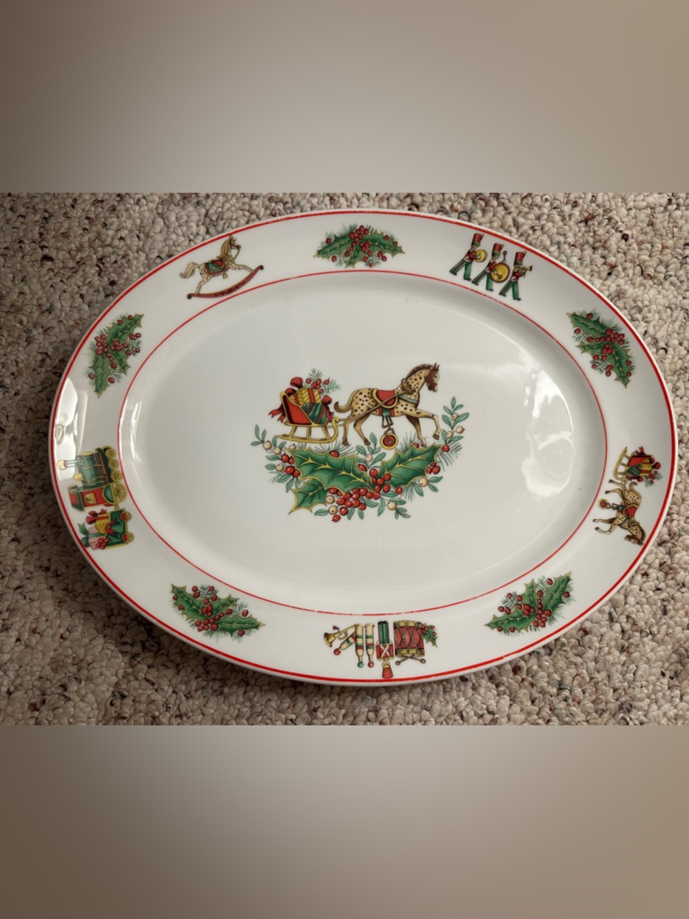 Christmas Magic oval platter
by VISTA ALEGRE